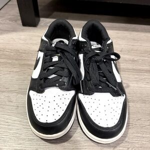 Panda Nike Dunk Low trainers, lightly used, size 4.5